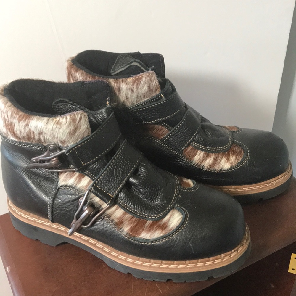 Martino Alpine Hikers